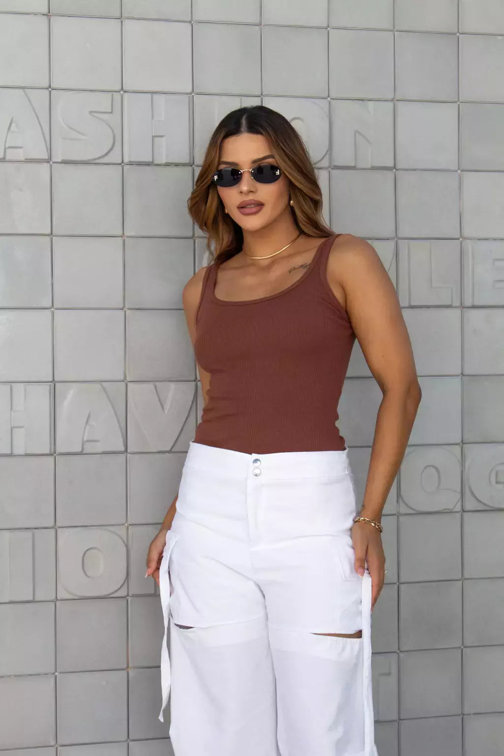 Regata Essencial - Marrom