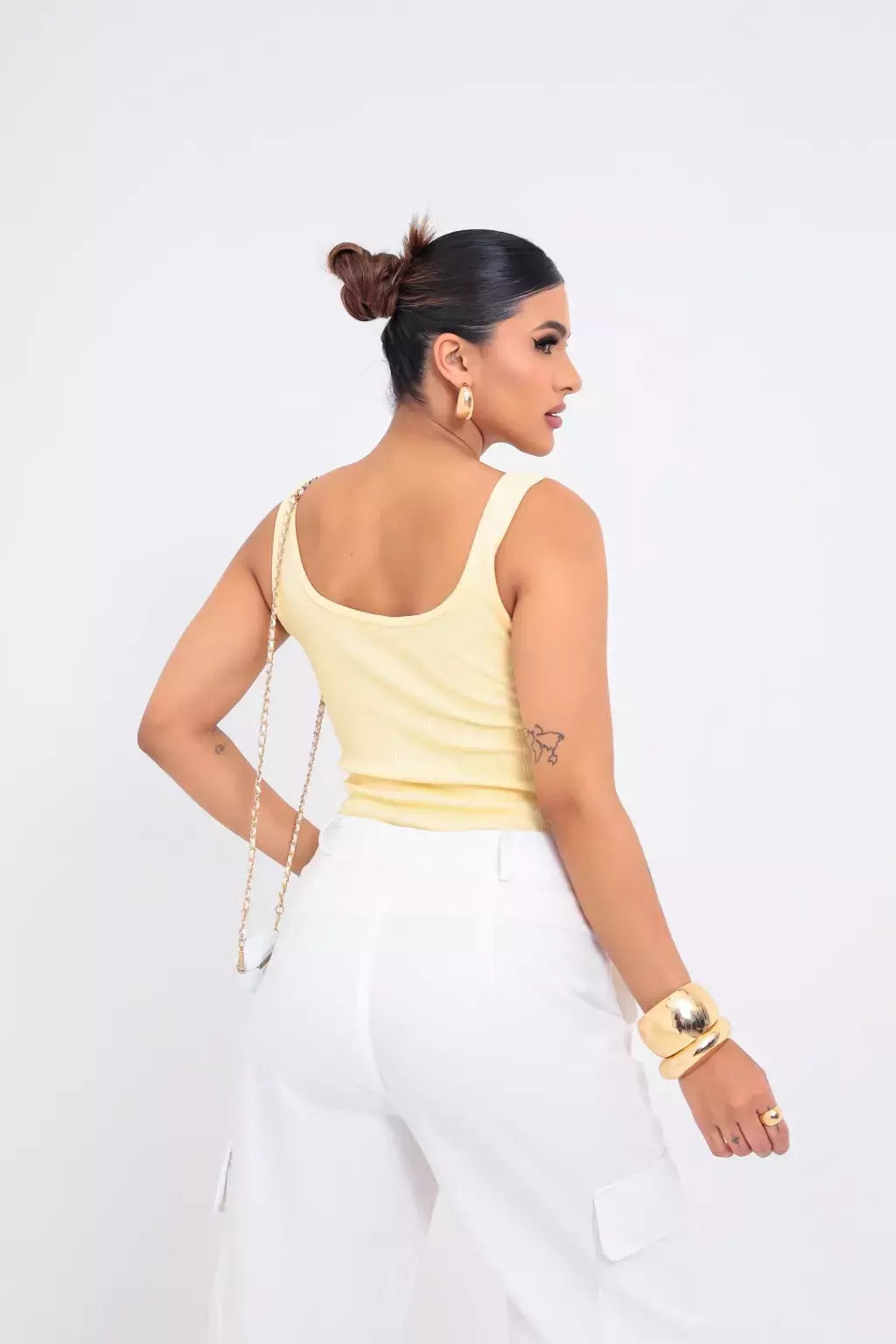 Regata essencial - Amarelo candy