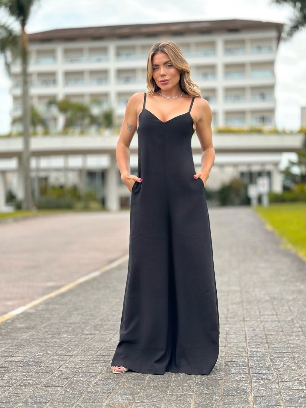 Macacão Carolina - Preto